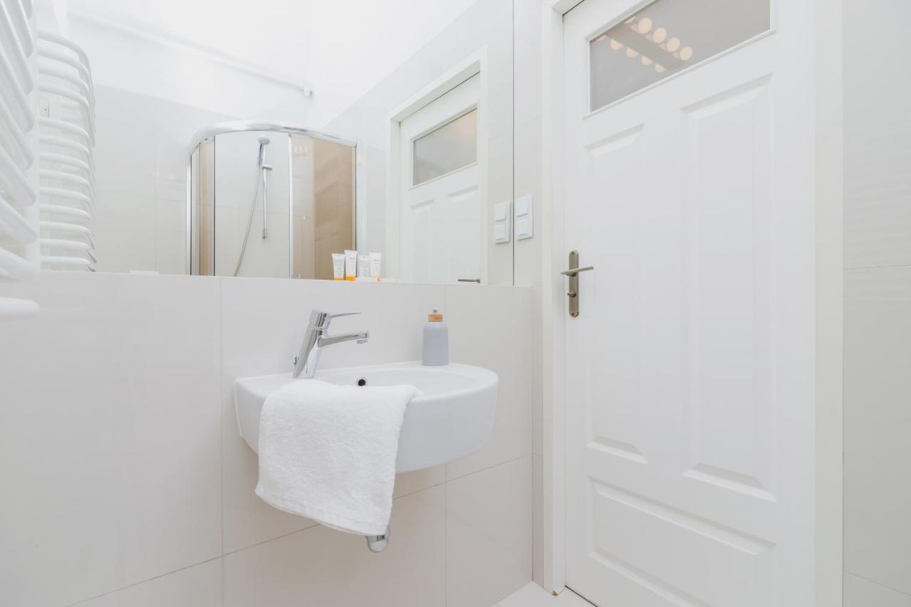 Apartment Pijarska Krakow By Noclegi Renters Esterno foto